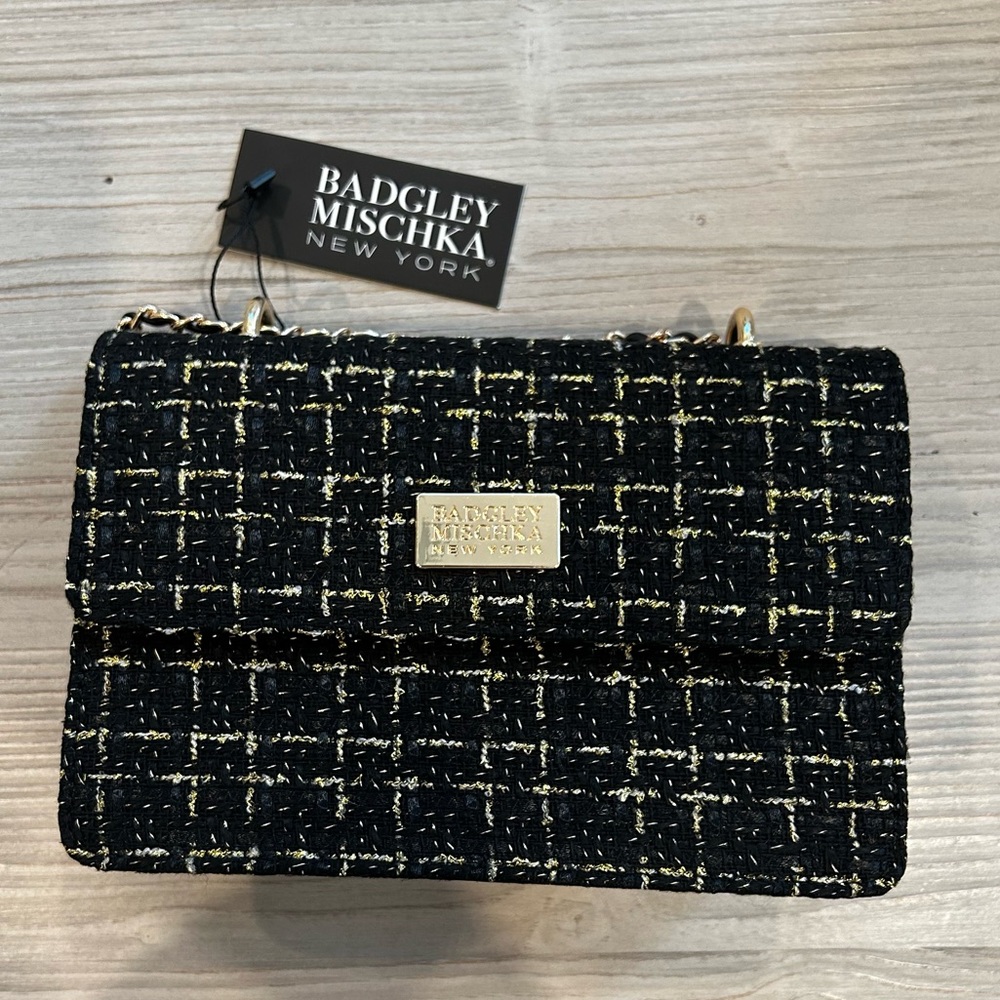 Badgley Mischka Women’s Shoulder Bag Purse with Gold and Black Chain - Brand New